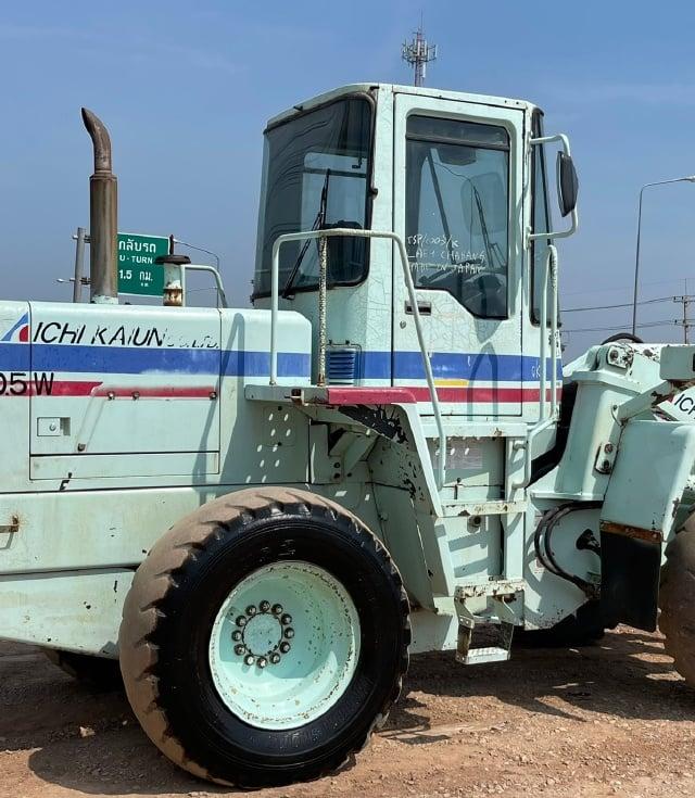 ขายรถตักล้อยาง KOMATSU WA200-3 นำเข้าจากญี่ปุ่น พร้อมใช้ มีVDOการทำงานครับ