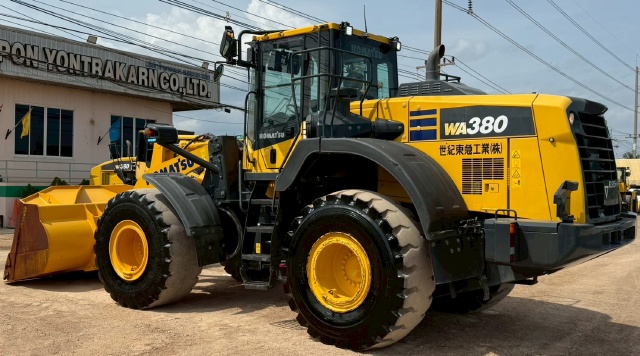 ขายรถตักล้อยาง KOMATSU WA380-8 ปี 2020 พร้อมใช้ มีVDOการทำงานครับ ขายรถตักล้อยาง KOMATSU WA380-8 ปี 2020 พร้อมใช้ มีVDOการทำงานครับ