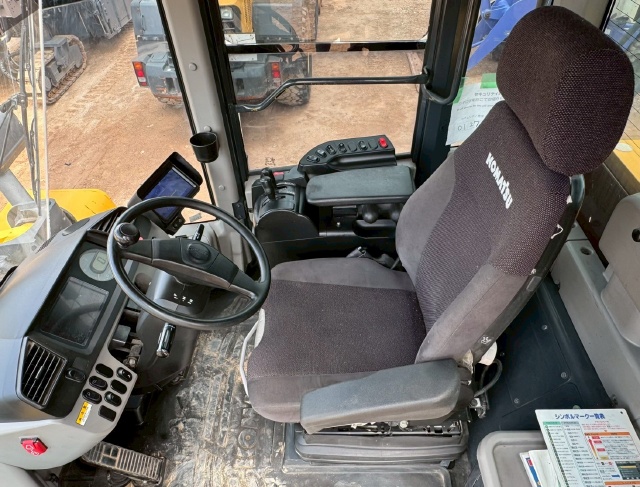 ขายรถตักล้อยาง KOMATSU WA380-7 ปี 2015 พร้อมใช้ มีVDOการทำงานครับ