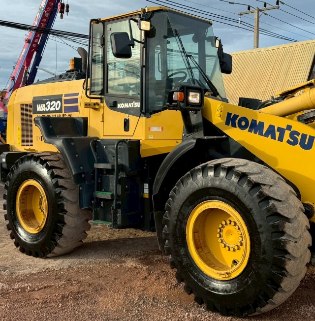 ขายรถตักล้อยาง KOMATSU WA320-8 ปี 2019 พร้อมใช้ มีVDOการทำงานครับ