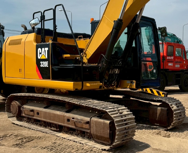 ขายรถขุด CAT 320E ปี 2016 พร้อมใช้ มีVDOการทำงานครับ