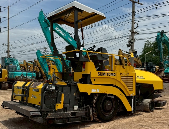 ขายรถปูยาง SUMITOMO HA60W-7 (ขนาด 6 เมตร) ปี 2012 พร้อมใช้ มีVDOการทำงานครับ