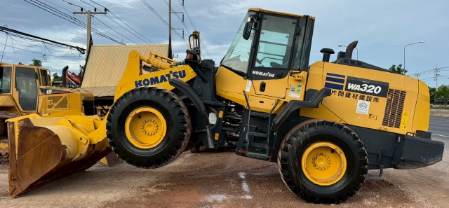 ขายรถตักล้อยาง KOMATSU WA320-8 ปี 2019 พร้อมใช้ มีVDOการทำงานครับ