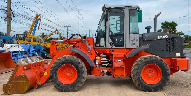 ขายรถตักล้อยาง HITACHI ZW140 นำเข้าจากญี่ปุ่น พร้อมใช้ มีVDOการทำงานครับ