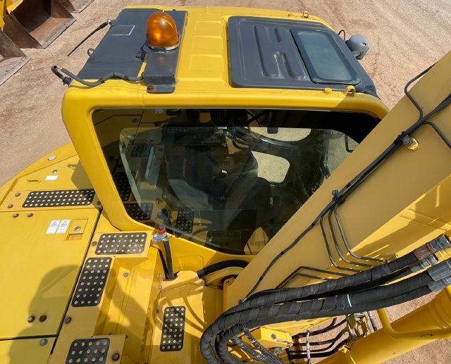 ขายรถขุด KOMATSU PC138US-8 ปี 2012 นำเข้าจากญี่ปุ่น พร้อมใช้ มีVDOการทำงานครับ