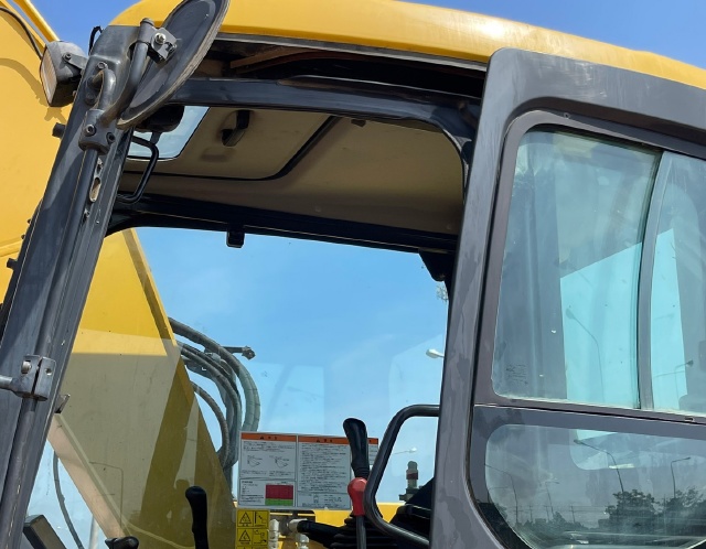 ขายรถขุด KOMATSU PC138US-8 ปี 2012 นำเข้าจากญี่ปุ่น พร้อมใช้ มีVDOการทำงานครับ