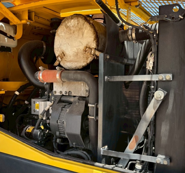 ขายรถตักล้อยาง KOMATSU WA200-6 พร้อมใช้ มีVDOการทำงานครับ