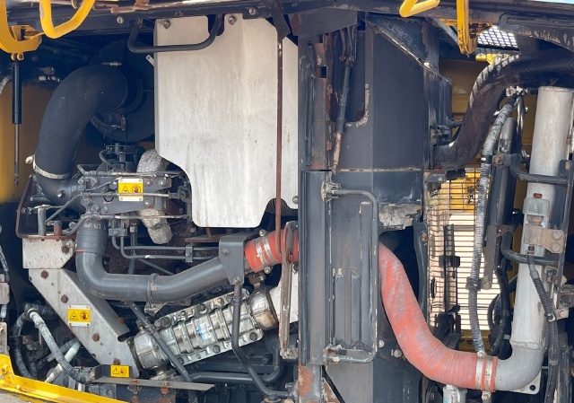 ขายรถตักล้อยาง KOMATSU WA470-7 ปี 2014 นำเข้าจากญี่ปุ่น พร้อมใช้ มีVDOการทำงานครับ