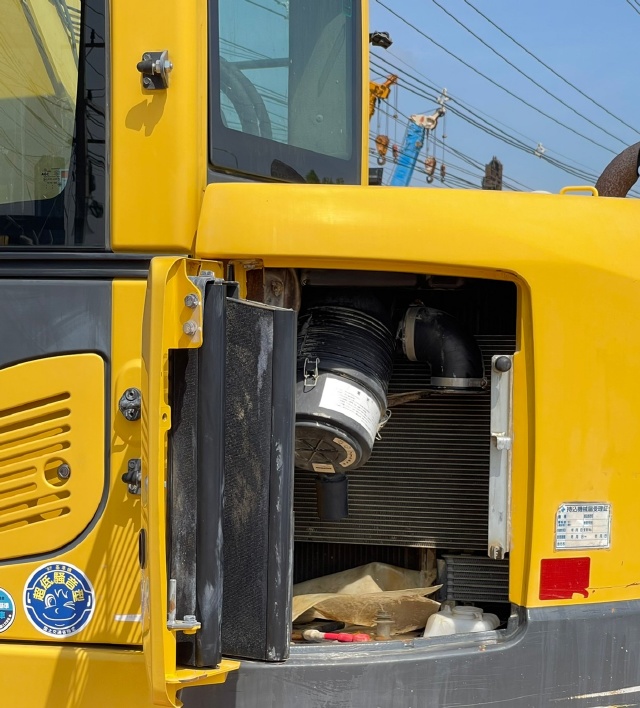 ขายรถขุด KOMATSU PC138US-8 ปี 2012 นำเข้าจากญี่ปุ่น พร้อมใช้ มีVDOการทำงานครับ
