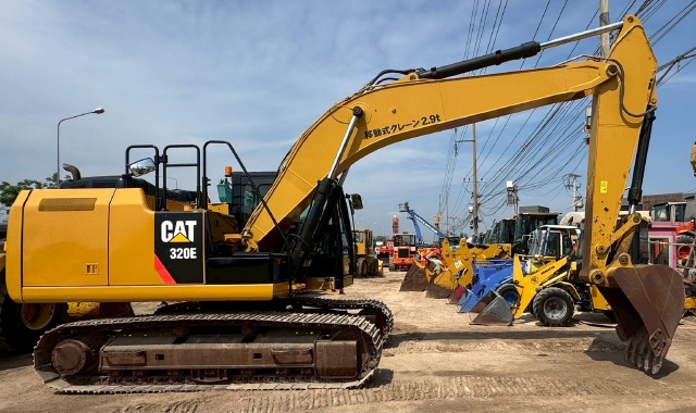 ขายรถขุด CAT 320E ปี 2016 พร้อมใช้ มีVDOการทำงานครับ ขายรถขุด CAT 320E ปี 2016 พร้อมใช้ มีVDOการทำงานครับ