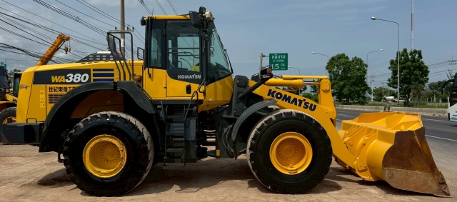 ขายรถตักล้อยาง KOMATSU WA380-8 ปี 2020 พร้อมใช้ มีVDOการทำงานครับ ขายรถตักล้อยาง KOMATSU WA380-8 ปี 2020 พร้อมใช้ มีVDOการทำงานครับ