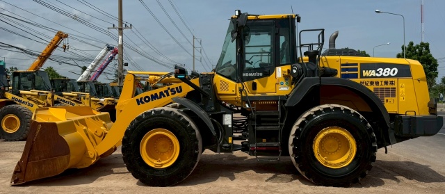 ขายรถตักล้อยาง KOMATSU WA380-8 ปี 2020 พร้อมใช้ มีVDOการทำงานครับ ขายรถตักล้อยาง KOMATSU WA380-8 ปี 2020 พร้อมใช้ มีVDOการทำงานครับ