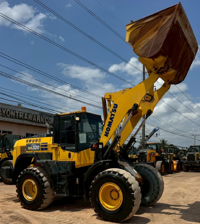 ขายรถตักล้อยาง KOMATSU WA320-8 ปี 2020 พร้อมใช้ มีVDOการทำงานครับ