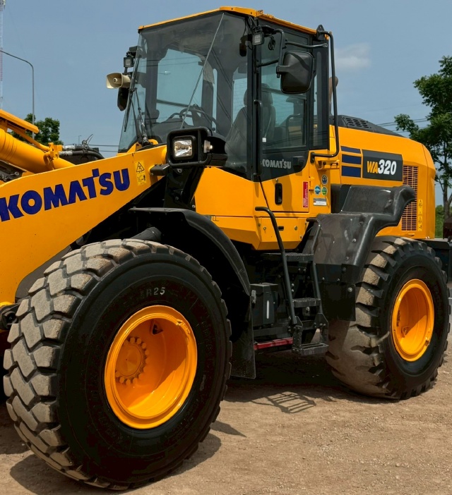 ขายรถตักล้อยาง KOMATSU WA320-8 ปี 2022 พร้อมใช้ มีVDOการทำงานครับ