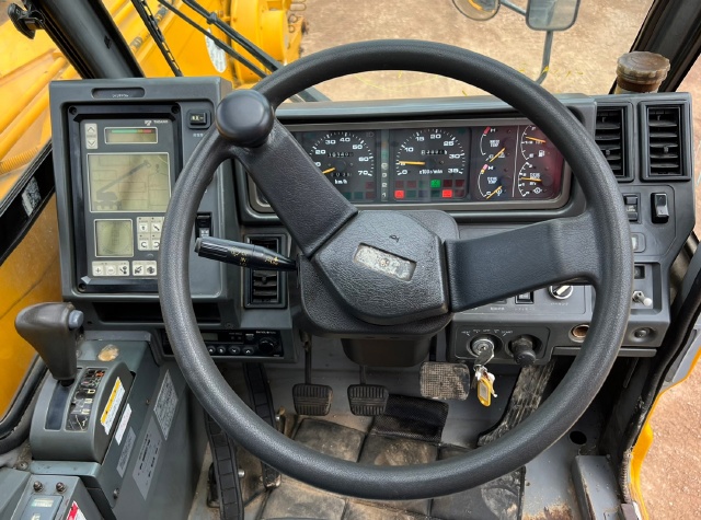 ขายรถเครน TADANO TR160M-3 ขนาด 16 ตัน ปี 1999 นำเข้าจากญี่ปุ่น พร้อมใช้ มีVDOการทำงานครับ
