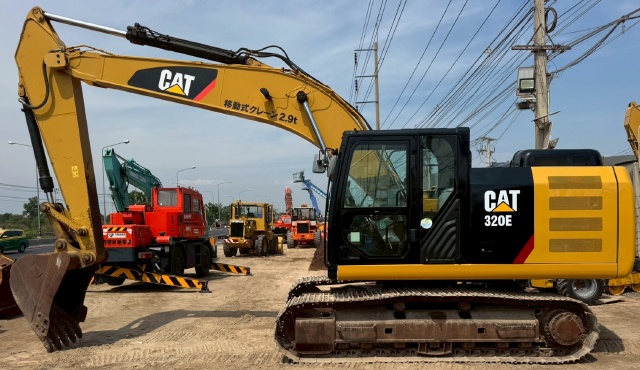 ขายรถขุด CAT 320E ปี 2016 พร้อมใช้ มีVDOการทำงานครับ ขายรถขุด CAT 320E ปี 2016 พร้อมใช้ มีVDOการทำงานครับ
