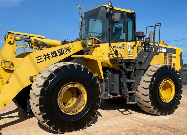 ขายรถตักล้อยาง KOMATSU WA480-6 ปี 2013 นำเข้าจากญี่ปุ่น พร้อมใช้ มีVDOการทำงานครับ