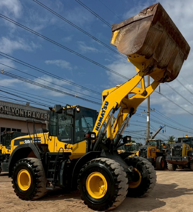 ขายรถตักล้อยาง KOMATSU WA380-8 ปี 2019 พร้อมใช้ มีVDOการทำงานครับ