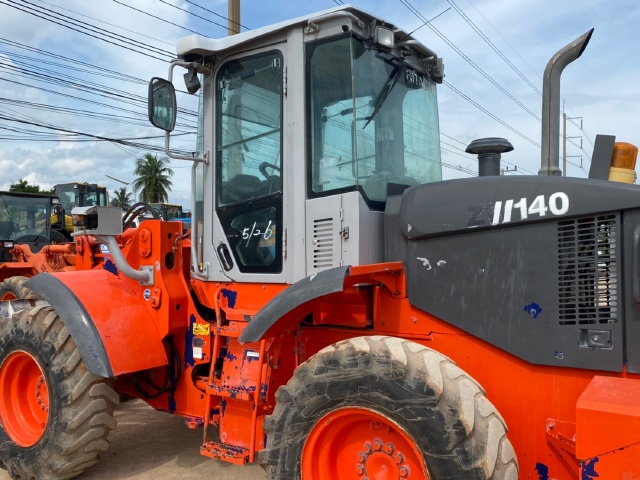 ขายรถตักล้อยาง HITACHI ZW140 นำเข้าจากญี่ปุ่น พร้อมใช้ มีVDOการทำงานครับ