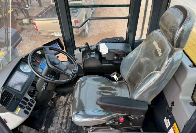 ขายรถตักล้อยาง KOMATSU WA320-8 ปี 2019 พร้อมใช้ มีVDOการทำงานครับ
