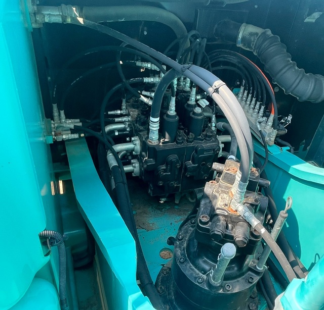 ขายรถขุด KOBELCO SK210LC MARK 9 ปี 2014 บูมยาว 15 เมตร นำเข้าจากญี่ปุ่น พร้อมใช้ มีVDOการทำงานครับ