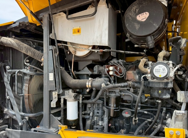 ขายรถตักล้อยาง KOMATSU WA380-7 ปี 2015 พร้อมใช้ มีVDOการทำงานครับ