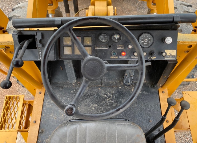 ขายรถตักล้อยาง KOMATSU 530 นำเข้าจากญี่ปุ่น พร้อมใช้ มีVDOการทำงานครับ