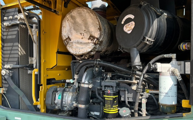 ขายรถตักล้อยาง KOMATSU WA320-6 ปี 2013 นำเข้าจากญี่ปุ่น พร้อมใช้ มีVDOการทำงานครับ