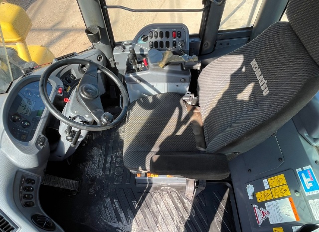 ขายรถตักล้อยาง KOMATSU WA480-6 ปี 2013 นำเข้าจากญี่ปุ่น พร้อมใช้ มีVDOการทำงานครับ