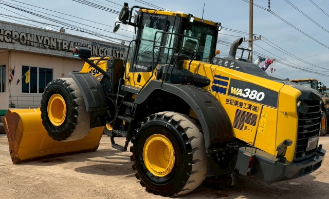 ขายรถตักล้อยาง KOMATSU WA380-8 ปี 2020 พร้อมใช้ มีVDOการทำงานครับ
