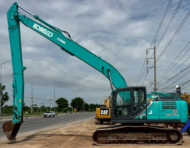 ขายรถขุด KOBELCO SK210LC MARK 10 ปี 2018 บูมยาว 16 เมตร พร้อมใช้ มีVDOการทำงานครับ ขายรถขุด KOBELCO SK210LC MARK 10 ปี 2018 บูมยาว 16 เมตร พร้อมใช้ มีVDOการทำงานครับ