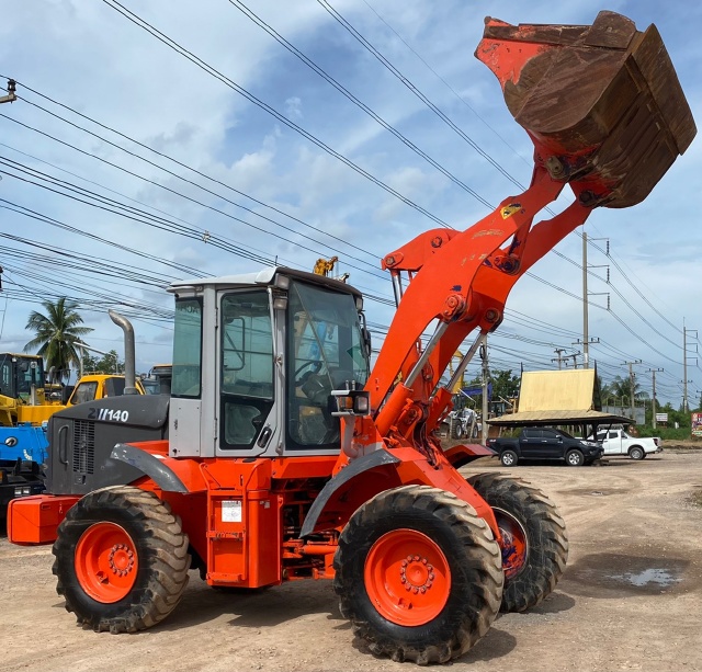 ขายรถตักล้อยาง HITACHI ZW140 นำเข้าจากญี่ปุ่น พร้อมใช้ มีVDOการทำงานครับ