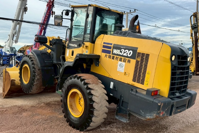 ขายรถตักล้อยาง KOMATSU WA320-8 ปี 2019 พร้อมใช้ มีVDOการทำงานครับ