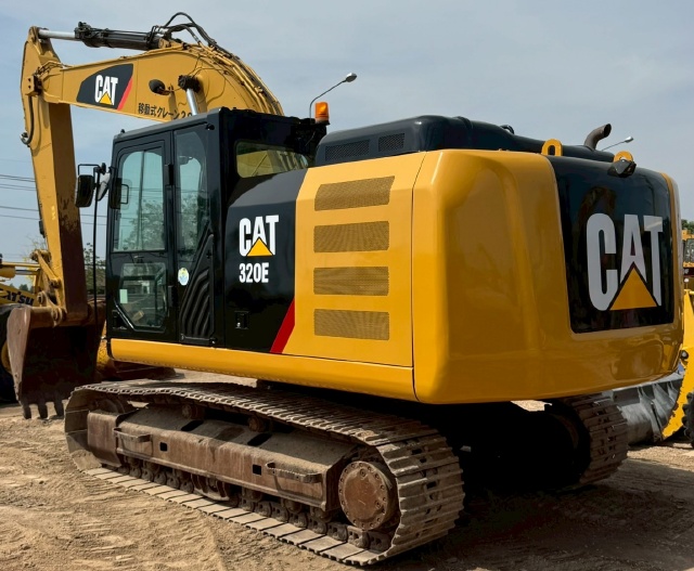 ขายรถขุด CAT 320E ปี 2016 พร้อมใช้ มีVDOการทำงานครับ ขายรถขุด CAT 320E ปี 2016 พร้อมใช้ มีVDOการทำงานครับ
