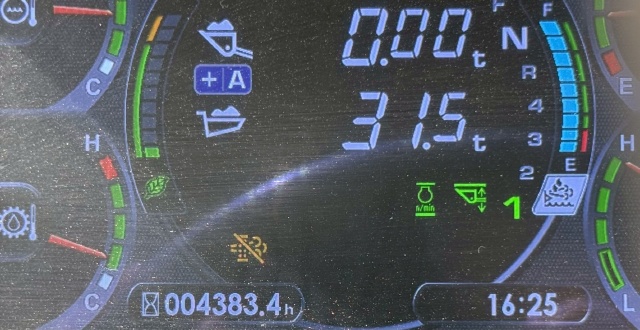 ขายรถตักล้อยาง KOMATSU WA320-8 ปี 2022 พร้อมใช้ มีVDOการทำงานครับ