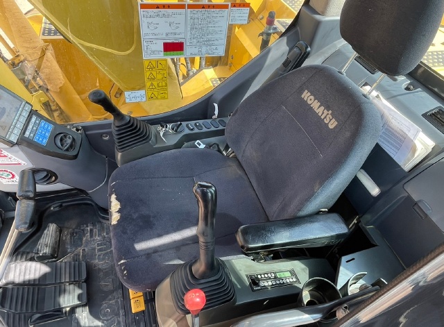ขายรถขุด KOMATSU PC138US-8 ปี 2012 นำเข้าจากญี่ปุ่น พร้อมใช้ มีVDOการทำงานครับ
