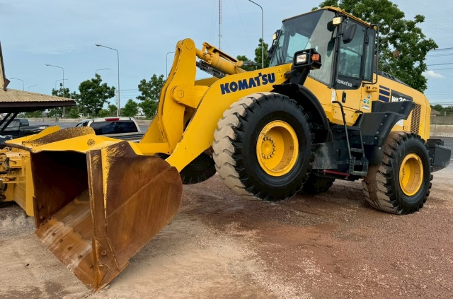 ขายรถตักล้อยาง KOMATSU WA320-8 ปี 2019 พร้อมใช้ มีVDOการทำงานครับ
