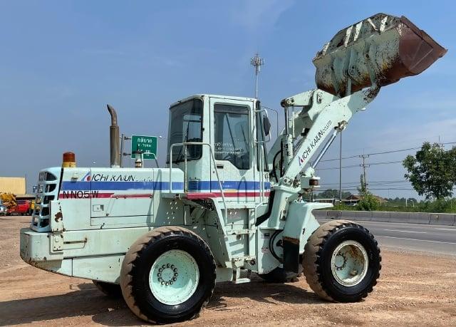 ขายรถตักล้อยาง KOMATSU WA200-3 นำเข้าจากญี่ปุ่น พร้อมใช้ มีVDOการทำงานครับ ขายรถตักล้อยาง KOMATSU WA200-3 นำเข้าจากญี่ปุ่น พร้อมใช้ มีVDOการทำงานครับ