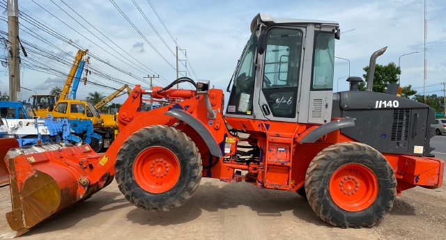 ขายรถตักล้อยาง HITACHI ZW140 นำเข้าจากญี่ปุ่น พร้อมใช้ มีVDOการทำงานครับ