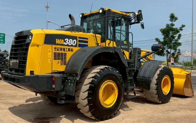 ขายรถตักล้อยาง KOMATSU WA380-8 ปี 2020 พร้อมใช้ มีVDOการทำงานครับ