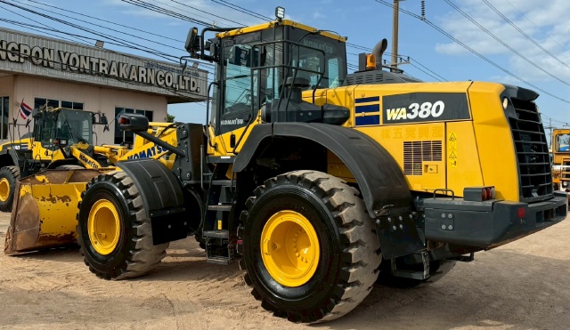 ขายรถตักล้อยาง KOMATSU WA380-8 ปี 2019 พร้อมใช้ มีVDOการทำงานครับ