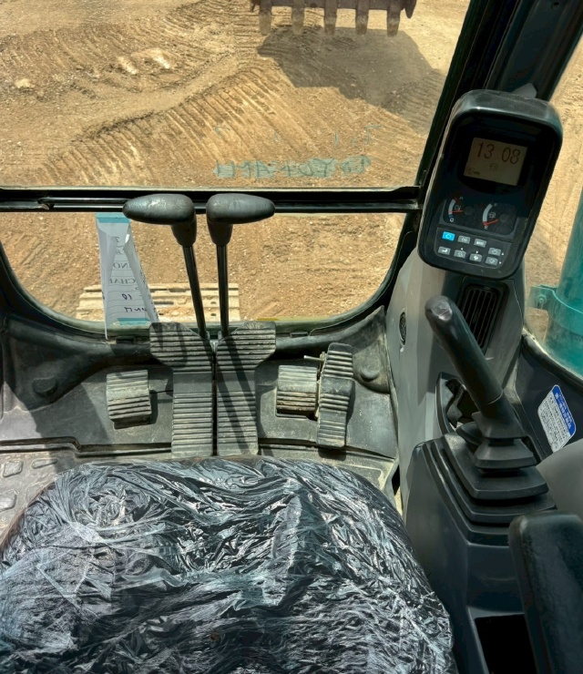 ขายรถขุด KOBELCO SK200 MARK 8 ปี 2012 พร้อมใช้ มีVDOการทำงานครับ
