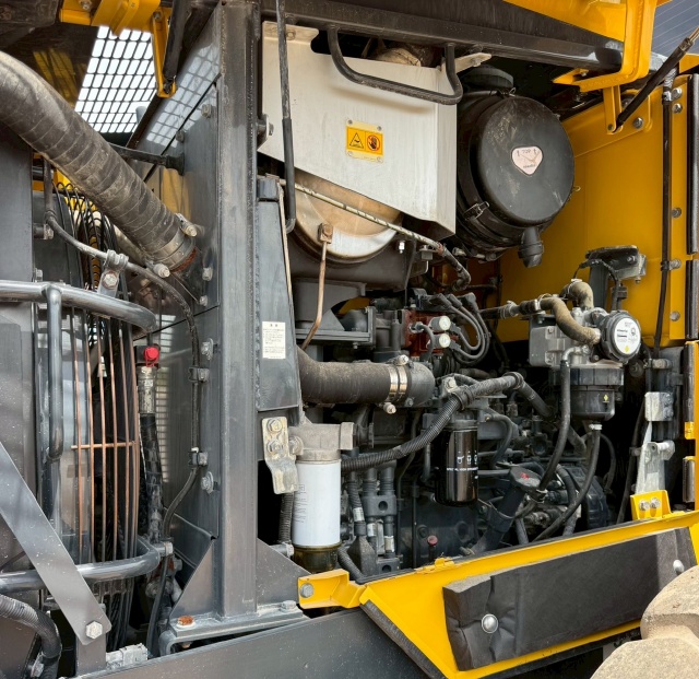 ขายรถตักล้อยาง KOMATSU WA380-7 ปี 2015 พร้อมใช้ มีVDOการทำงานครับ