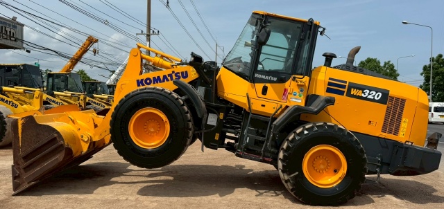 ขายรถตักล้อยาง KOMATSU WA320-8 ปี 2022 พร้อมใช้ มีVDOการทำงานครับ