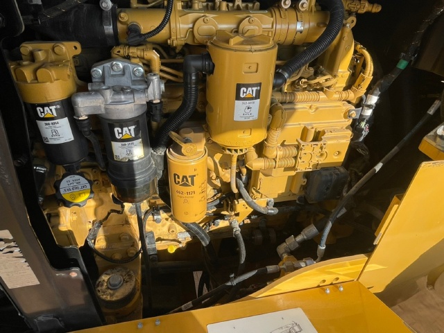 ขายรถตักล้อยาง CAT 938M ปี 2016 นำเข้าจากญี่ปุ่น พร้อมใช้ มีVDOการทำงานครับ ขายรถตักล้อยาง CAT 938M ปี 2016 นำเข้าจากญี่ปุ่น พร้อมใช้ มีVDOการทำงานครับ