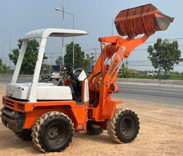 ขายรถตักล้อยาง HITACHI LX20-2 นำเข้าจากญี่ปุ่น พร้อมใช้ มีVDOการทำงานครับ