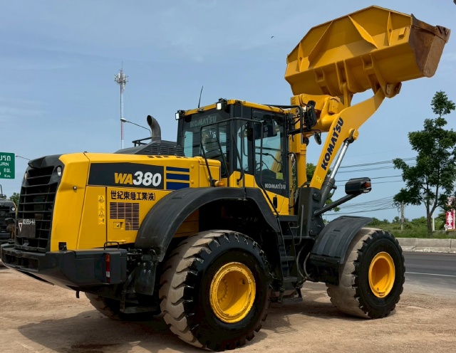 ขายรถตักล้อยาง KOMATSU WA380-8 ปี 2020 พร้อมใช้ มีVDOการทำงานครับ