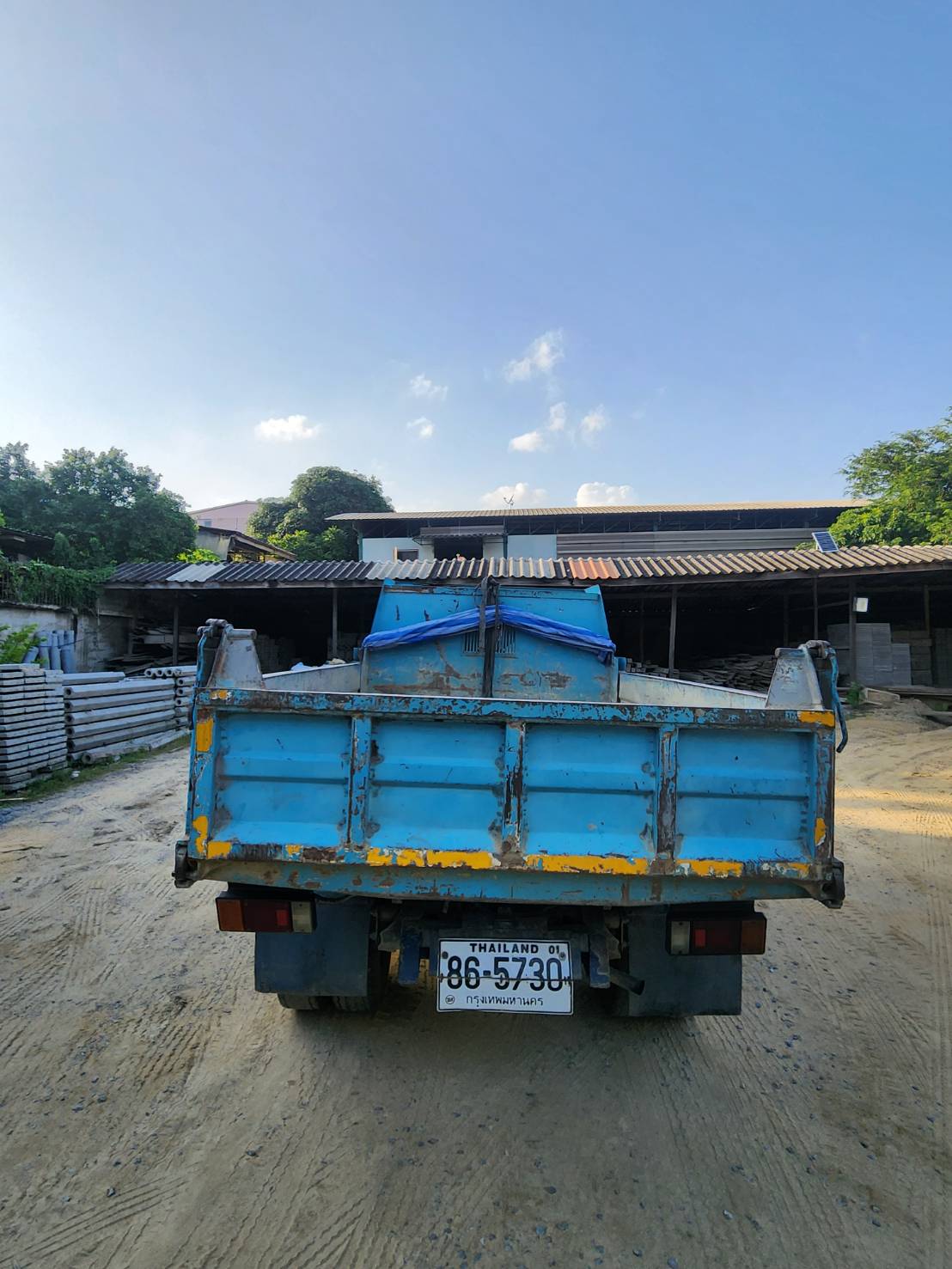 ขายรถบรรทุก อีซซุ รุ่น NKR 88 แรงม้า ปี 2532