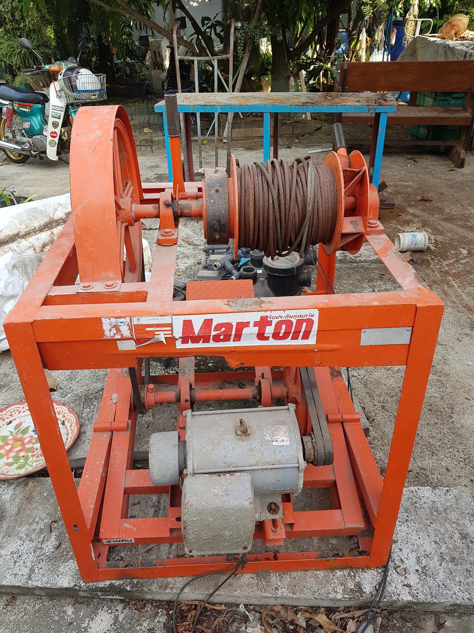 ขายลิฟท์ยกกระปํองปูนตัวใหญ่ ขายลิฟท์ยกกระปํองปูนตัวใหญ่