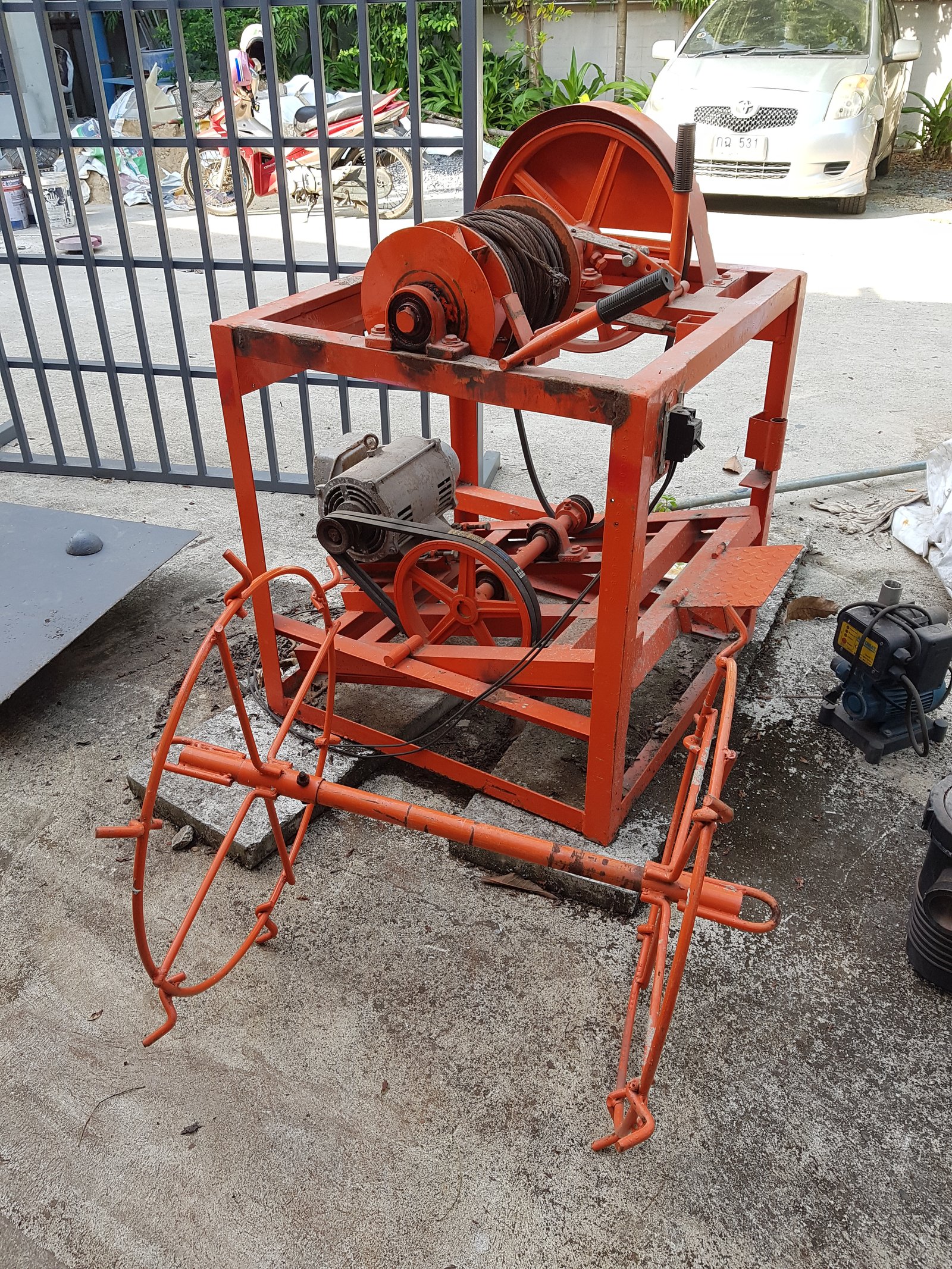 ขายลิฟท์ยกกระปํองปูนตัวใหญ่ ขายลิฟท์ยกกระปํองปูนตัวใหญ่